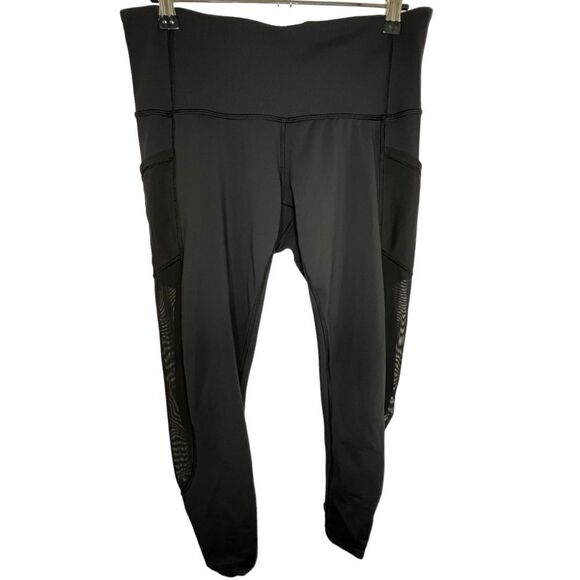Lululemon Black Cropped Athletic Stretchy Leggings With Mesh Leg - Picture 1 of 6